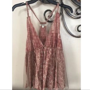 GIMMICKS BY BKE SHIRT SMALL FLOWY